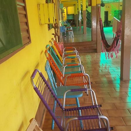 Hotel Los Amigos 푸에르토이과수 외부 사진