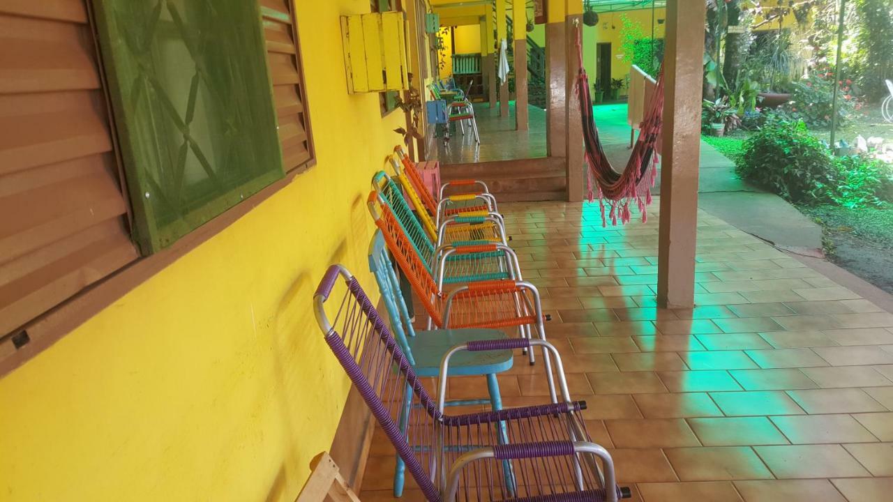 Hotel Los Amigos 푸에르토이과수 외부 사진