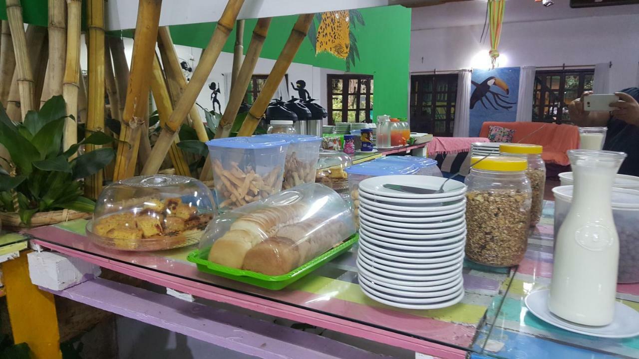 Hotel Los Amigos 푸에르토이과수 외부 사진