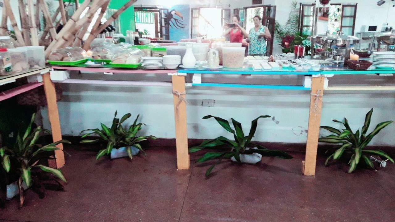 Hotel Los Amigos 푸에르토이과수 외부 사진